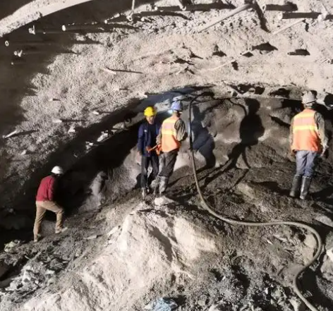剑川拱顶带模注浆料的施工流程及注意事项